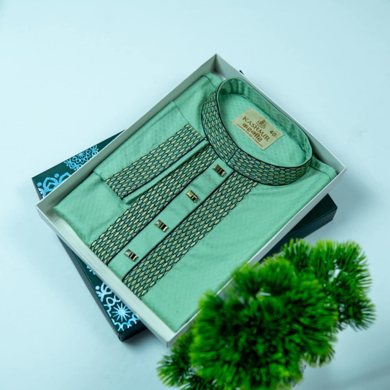 আধুনিক ডিজাইনের প্যাস্টেল সবুজ রঙের পাঞ্জাবি