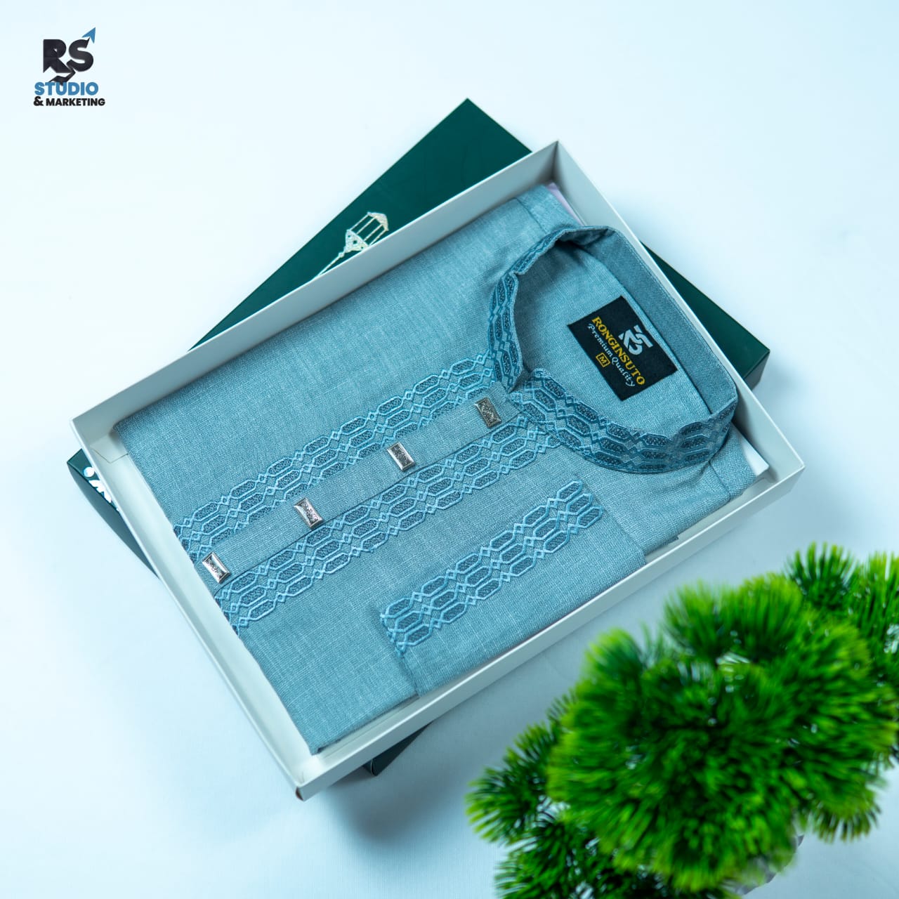 আধুনিক ডিজাইনের গ্রে রঙের পাঞ্জাবি